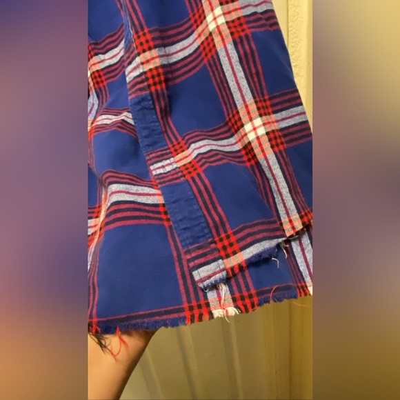 Women’s Plaid Button Up - Picture 2 of 4